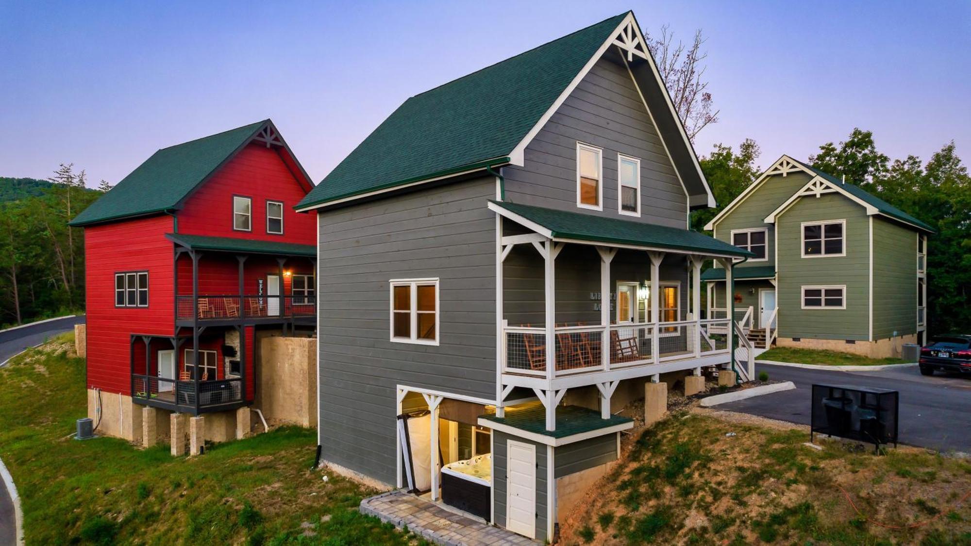 Liberty Lodge - Family Getaway With Pool, Hot Tub, Arcade & Dogs พิเจนฟอร์จ ภายนอก รูปภาพ