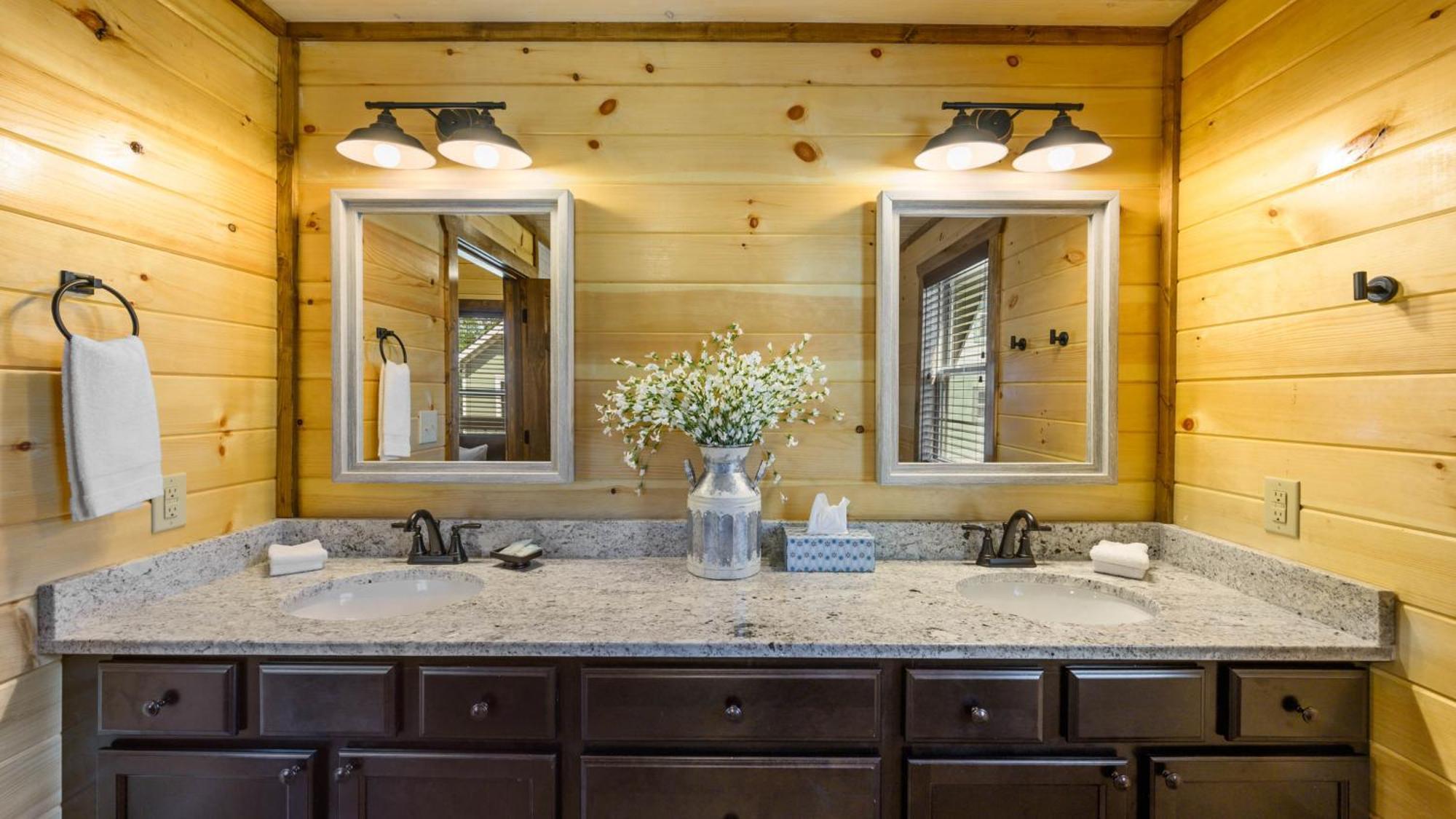 Liberty Lodge - Family Getaway With Pool, Hot Tub, Arcade & Dogs พิเจนฟอร์จ ภายนอก รูปภาพ